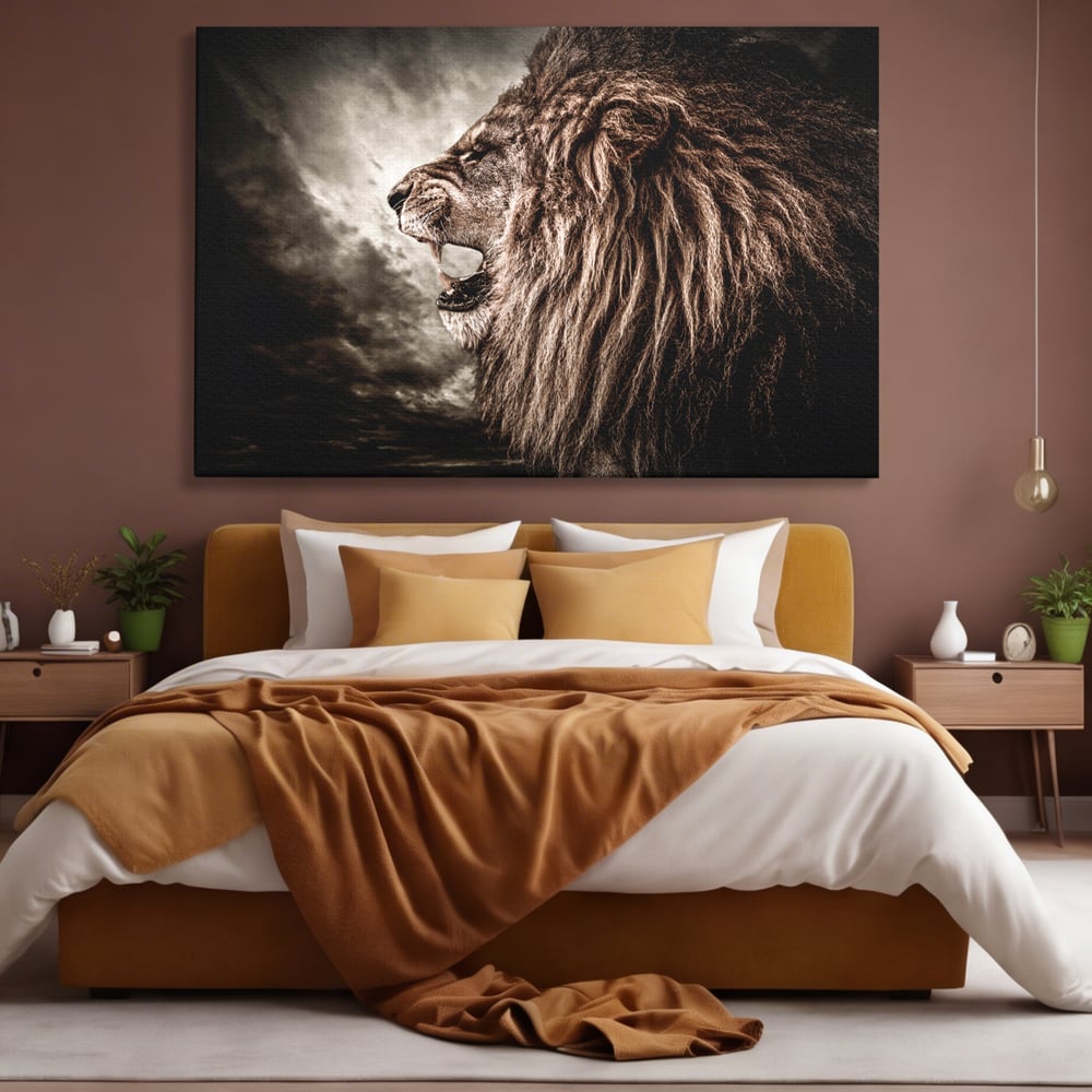 Tablou canvas cu tablou canvas cu leu racnind, fara rama, pe sasiu de lemn, pe perete intr-un dormitor
